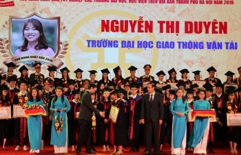 Hà Nội tuyên dương 86 thủ khoa các trường đại học, học viện xuất sắc năm 2019