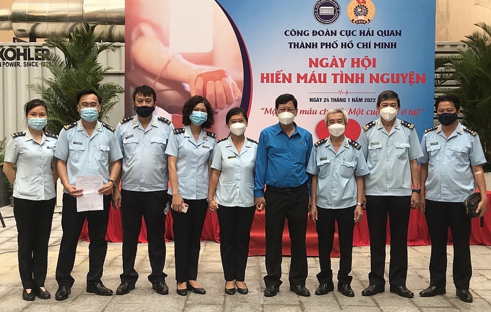 Gần 90 cán bộ, công chức Hải quan TPHCM tham gia hiến máu nhân đạo