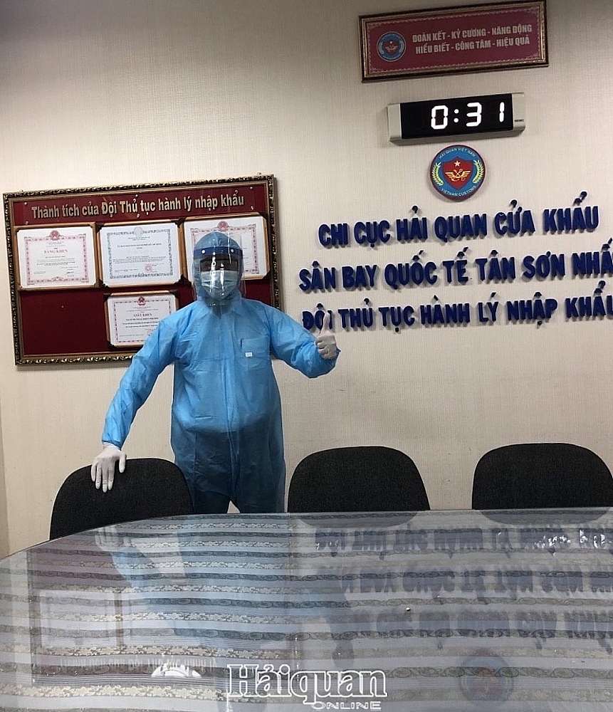 Hải quan sân bay Tân Sơn Nhất nỗ lực với nhiều chuyến bay giải cứu trong dịp Tết