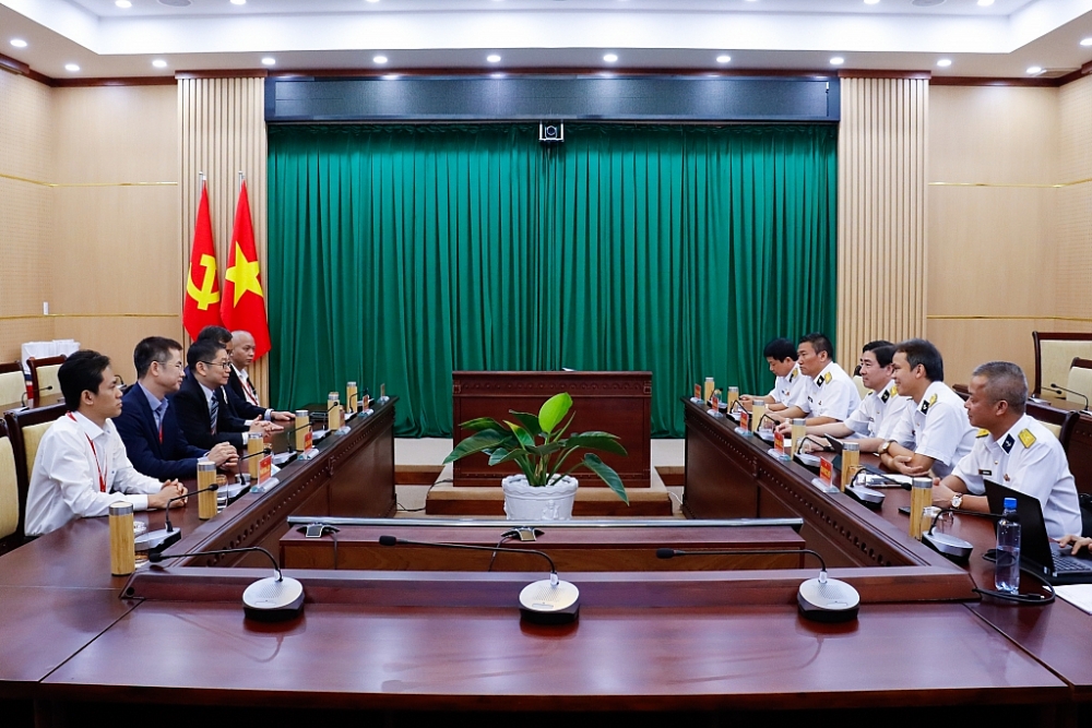 Hãng tàu OOCL đánh giá cao chất lượng các cảng thuộc Tổng công ty Tân cảng Sài Gòn
