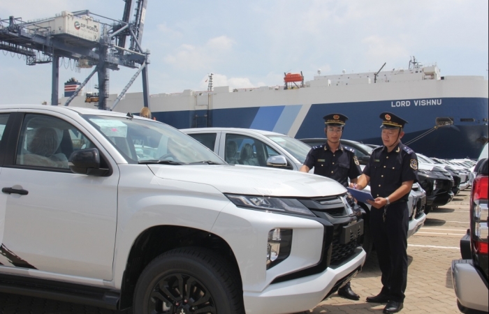 Ô tô nhập khẩu giúp Hải quan TPHCM tăng thu ngân sách