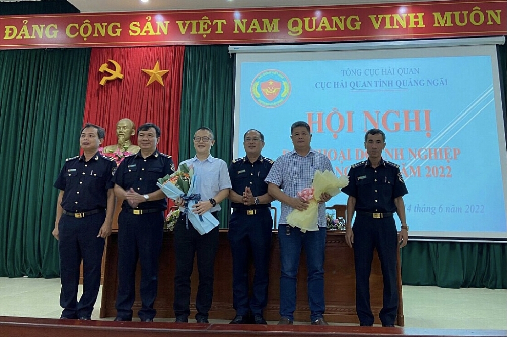 Hải quan Quảng Ngãi ký kết quan hệ đối tác với 2 doanh nghiệp