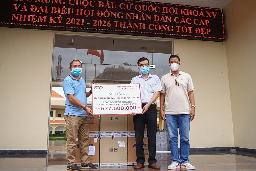 Tập đoàn Hưng Thịnh tiếp tục hỗ trợ gần 11 tỷ đồng cùng nhiều tỉnh, thành chống dịch Covid-19