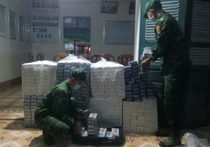 Biên phòng An Giang bắt gần 4.000 bao thuốc lá lậu trong đêm