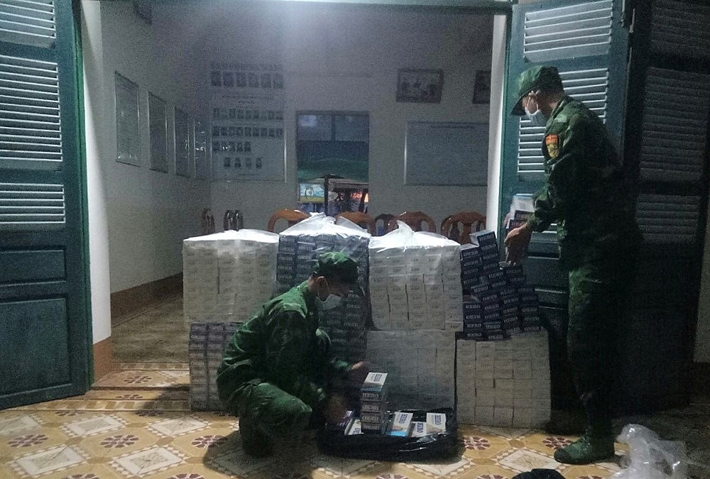 Biên phòng An Giang bắt gần 4.000 bao thuốc lá lậu trong đêm