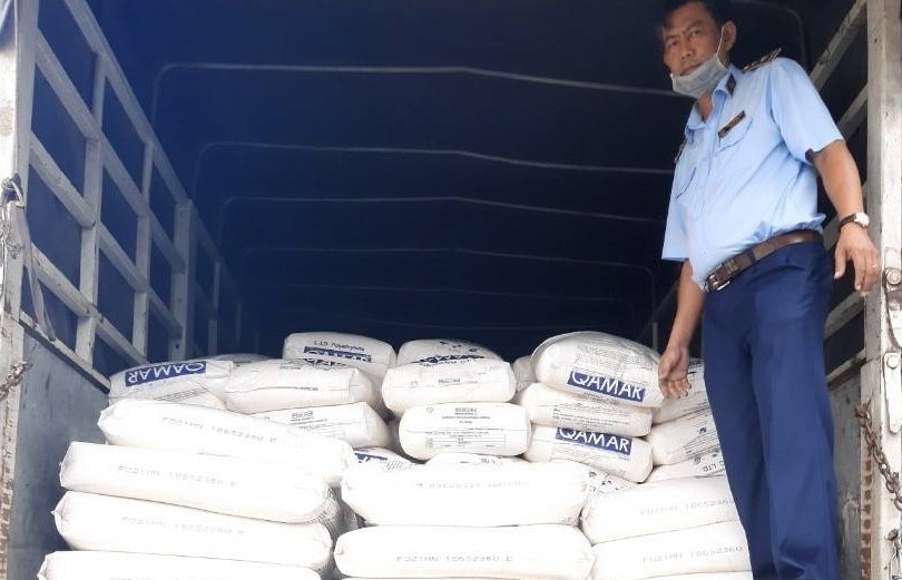 Quản lý Thị trường An Giang phát hiện gần 20 tấn hàng hóa vi phạm nhãn mác