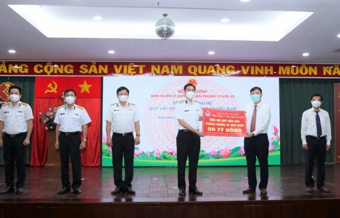 Tâng cảng Sài Gòn ủng hộ 50 tỷ đồng cho Quỹ vắc xin phòng chống Covid-19