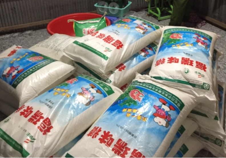Bắt vụ sản xuất bột ngọt và bột giặt giả mạo nhãn mác lớn