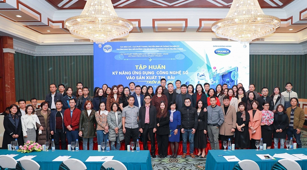 Vinamilk đồng hành cùng khóa tập huấn “Kỹ năng ứng dụng công nghệ số vào sản xuất tin, bài trên báo chí”