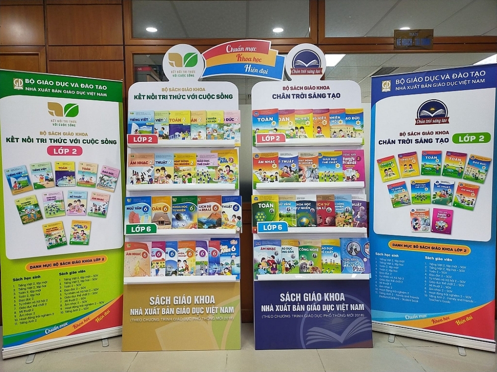 Gấp Rut Chuẩn Bị Thực Hiện Sach Giao Khoa Mới Lớp 2 Lớp 6 Gấp Rut Chuẩn Bị Thực Hiện Sach Giao Khoa Mới Lớp 2 Lớp 6
