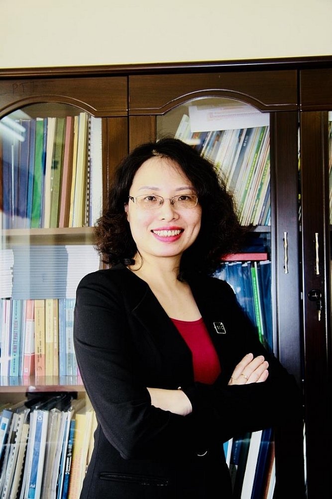  bà Tạ Thanh Bình, Vụ trưởng Vụ Phát triển thị trường chứng khoán, Ủy ban Chứng khoán Nhà nước.