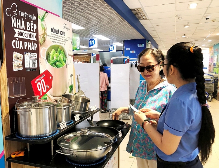 saigon coop tang hang trieu san pham bep cao cap cua phap cho khach hang