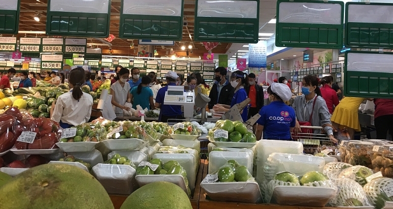 Saigon Co.opmart giảm giá 3.400 mặt hàng nhu yếu phẩm mừng 30/4