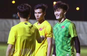 VCK U23 châu Á 2020: Bùi Tiến Dũng sung sức, Đình Trọng đá chính
