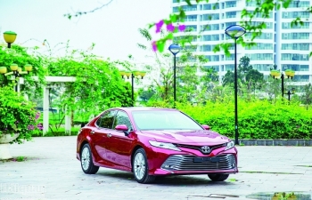 Camry 2019, sự lột xác ngoạn mục  của mẫu xe chủ lực “nhà” Toyota