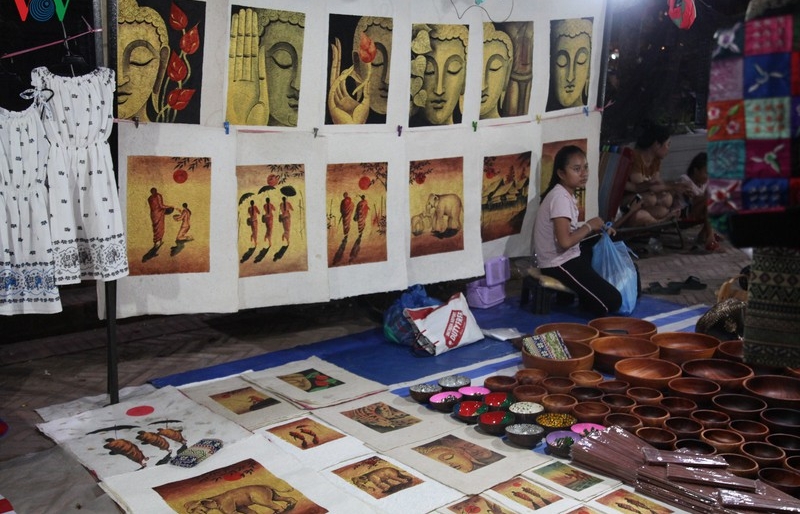 Làng nghề làm giấy Saa truyền thống - điểm đến độc đáo ở Luang Prabang