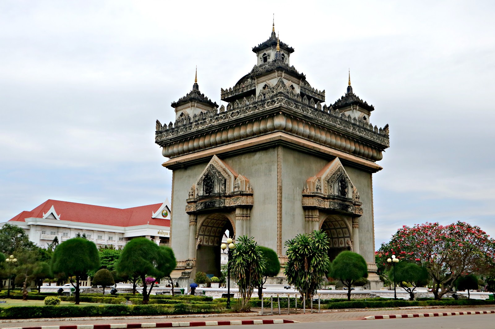 Вьентьян. Лаос столица. Вьентьян вокзал. Лаос достопримечательности.