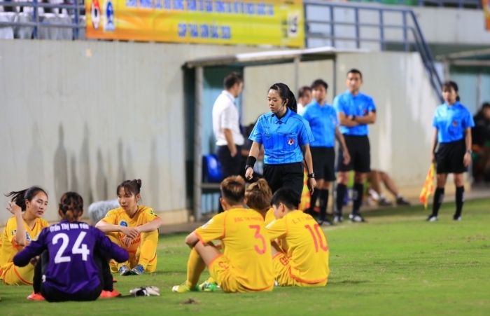 Bỏ ngang trận đấu, đội nữ Hà Nam bị xử thua 0-3, HLV bị cấm hoạt động bóng đá 5 năm