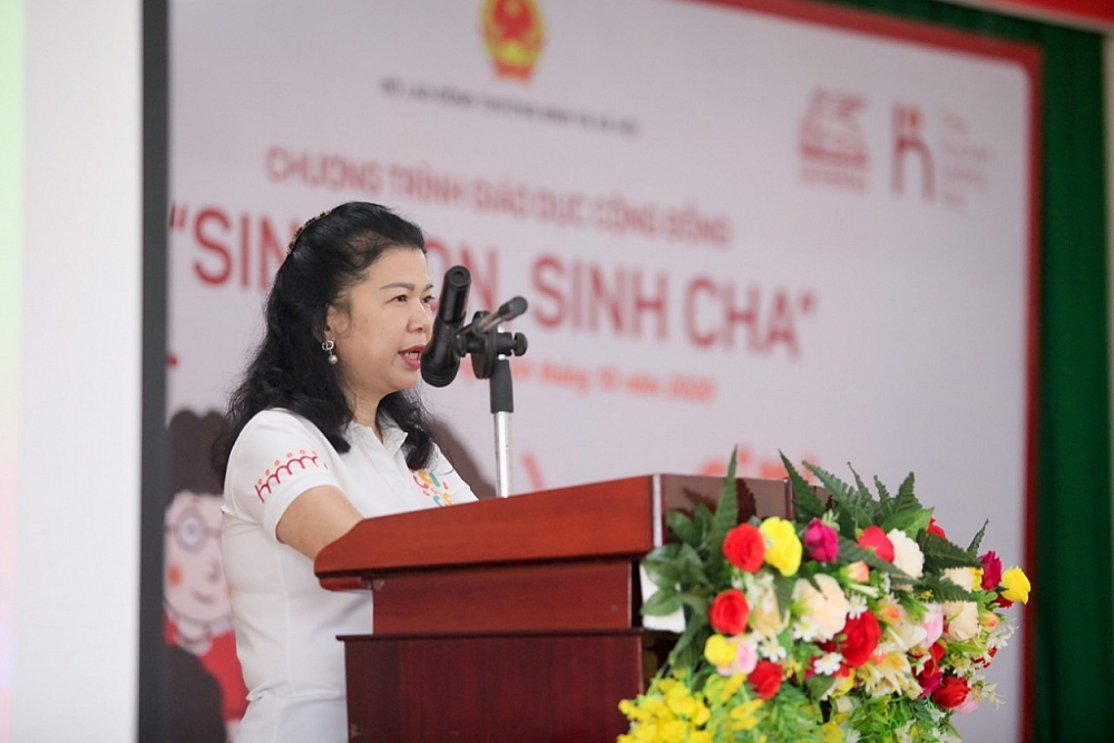  Bà Lê Tuyết Mai, Phó Giám đốc Quỹ BTTEVN đánh giá cao những tác động tích cực của “Sinh Con, Sinh Cha” và sự hợp tác chặt chẽ với Generali Việt Nam.