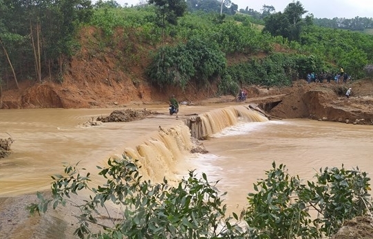 Quảng Nam: Lũ quét cản trở việc tìm kiếm, cứu nạn ở huyện Phước Sơn