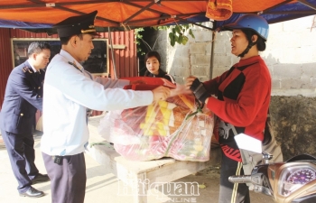 Hải quan Lạng Sơn:  Kiểm soát chặt hàng cư dân  biên giới để phòng chống buôn lậu