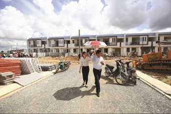 “Sóng” sáp nhập gây “sốt nóng” cục bộ trên thị trường bất động sản