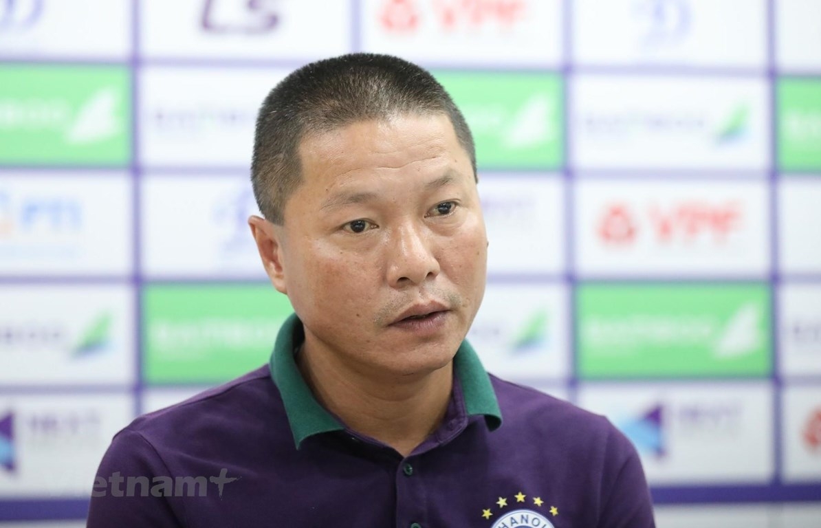 Vì sao HLV Chu Đình Nghiêm có thể bị kỷ luật, cấm chỉ đạo Hà Nội FC?