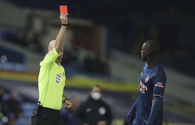 Nicolas Pepe dùng ‘thiết đầu công’, Arsenal chia điểm cay đắng