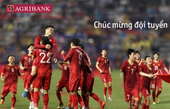 Agribank tặng 2 tỷ đồng cho 2 đội tuyển bóng đá nam và nữ Việt Nam