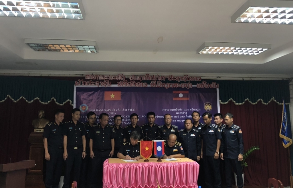 Tăng cường hợp tác, thúc đẩy giao thương qua cặp cửa khẩu quốc tế Nam Giang – Đăk Tà Óoc