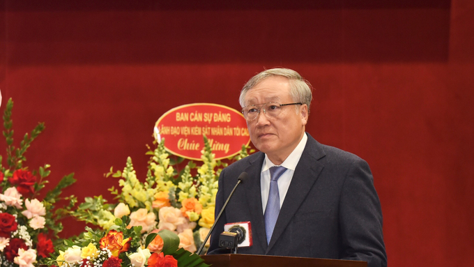 Đồng chí Nguyễn Hòa Bình, Ủy viên Bộ Chính trị, Bí thư Trung ương đảng, Bí thư Ban cán sự đảng, Chánh án TANDTC phát biểu khai mạc hội nghị.