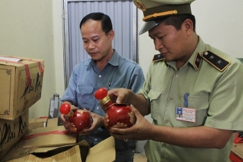 Quảng Ninh: Xử lý hình sự 15 vụ với 18 đối tượng buôn lậu