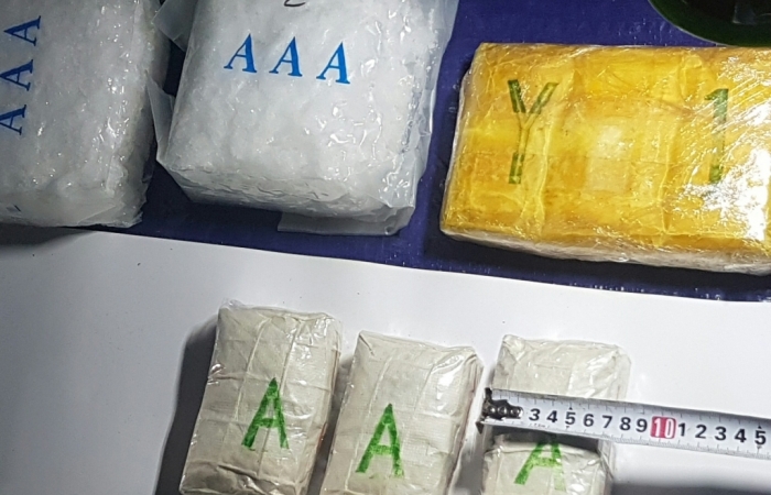 Khởi tố vụ vận chuyển 2 kg ma túy đá, 12.000 viên ma túy tổng hợp