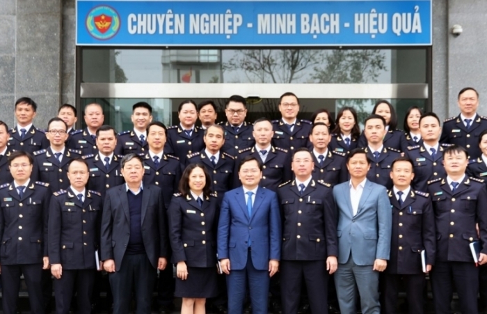 Lãnh đạo tỉnh Bắc Ninh thăm, chúc Tết cán bộ, công chức Cục Hải quan Bắc Ninh