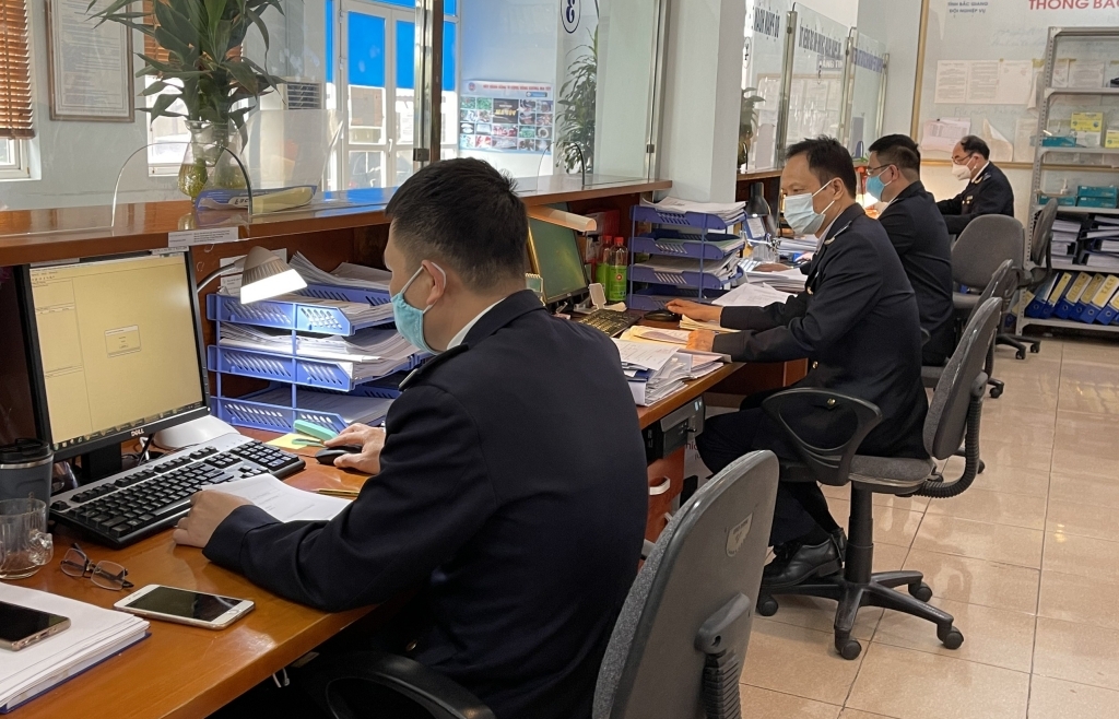 Hải quan Bắc Giang làm thủ tục cho gần 24.000 tờ khai trong tháng đầu năm