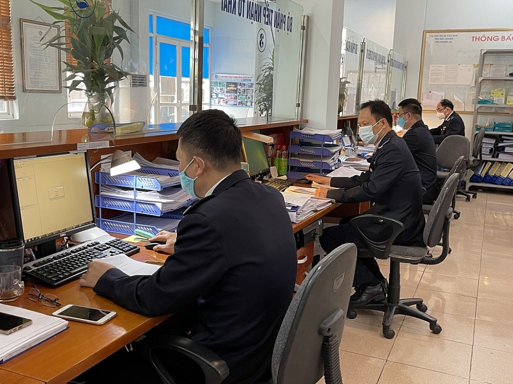 Hoạt động nghiệp vụ tại Chi cục Hải quan quản lý các khu công nghiệp Bắc Giang.