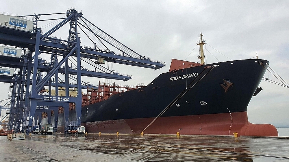 tàu container đầu tiên của hãng MAERSK LINE cập cảng Cái Lân trong năm 2022 và là chuyến tàu container thứ 5 của hãng này đến cảng Cái Lân, TP Hạ Long, Quảng Ninh.