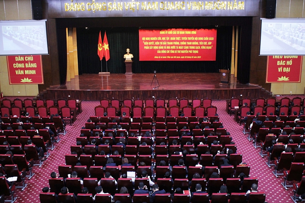 Hơn 1.300 đảng viên Tổng cục Hải quan quán triệt nội dung cuốn sách của Tổng Bí thư Nguyễn Phú Trọng