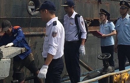 Quảng Ninh: Lên phương án chống buôn lậu, vận chuyển trái phép xăng dầu