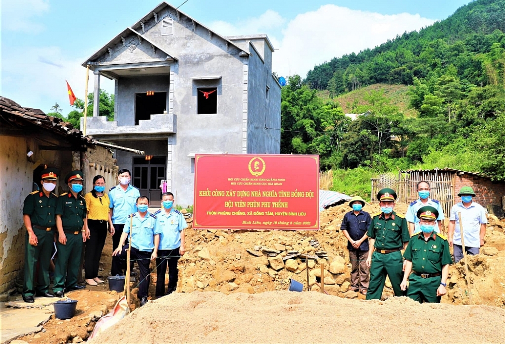 Cựu chiến binh Hải quan Quảng Ninh ủng hộ xây nhà “Nghĩa tình đồng đội”