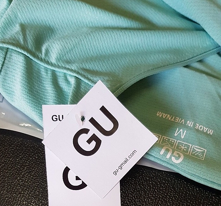 Hà Nội: Lật tẩy cơ sở sản xuất áo chống nắng giả mạo nhãn hiện GU