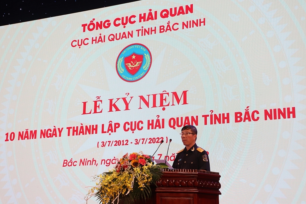 Phó Tổng cục trưởng Tổng cục Hải quan Lưu Mạnh Tưởng phát biểu tại buổi lễ. Ảnh: Q.H