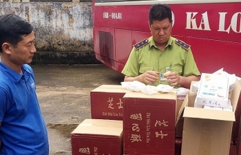 Vận chuyển trái phép gần 4.000 chiếc bánh ngọt có xuất xứ Trung Quốc
