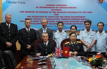 Việt Nam và Vương quốc Anh ký kết Biên bản hợp tác trong lĩnh vực hải quan