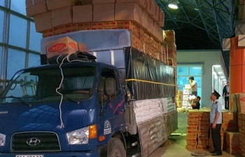 Khai khống 1.500 thùng mỳ ăn liền xuất khẩu