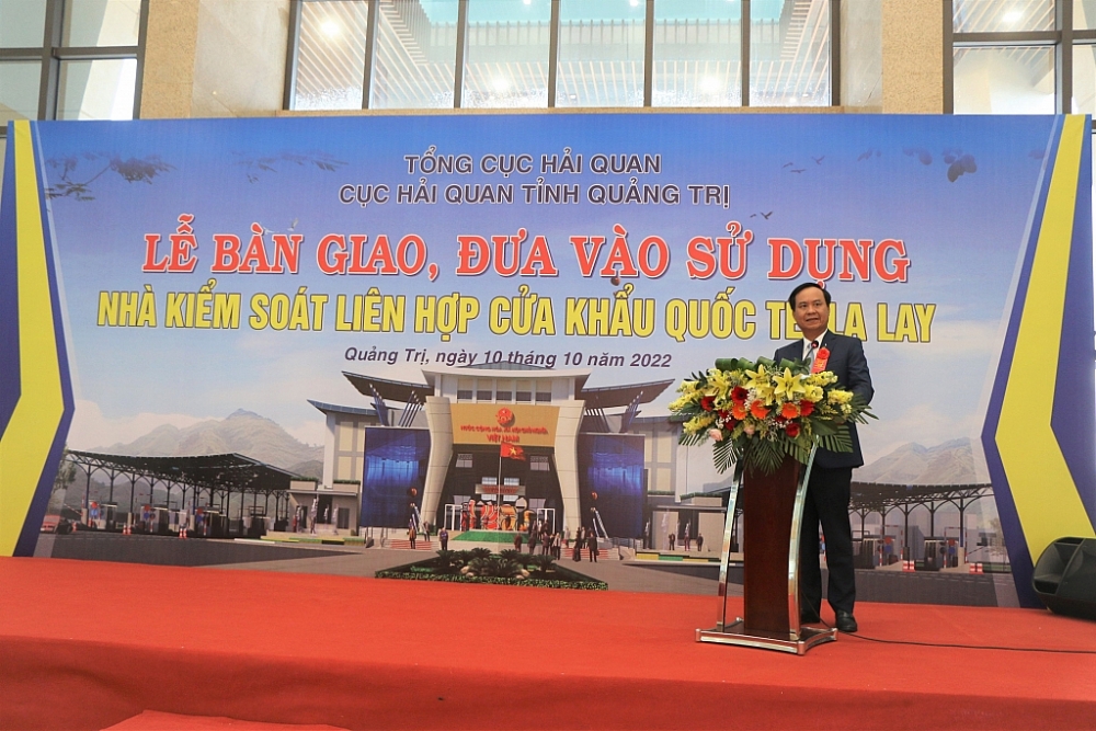 Phó Bí thư Tỉnh ủy, Chủ tịch UBND Quảng Trị Võ Văn Hưng phát biểu tại buổi lễ,