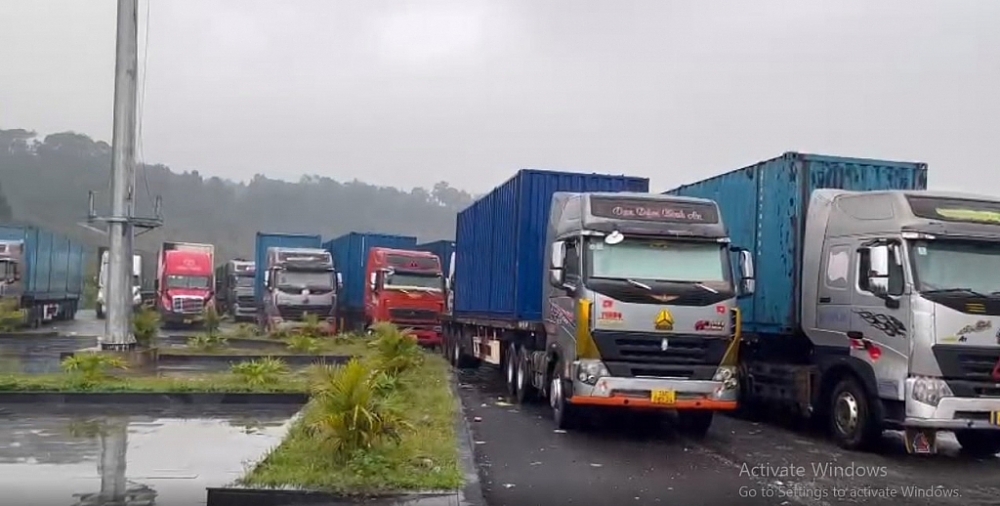 Quảng Trị: Quốc lộ 15B sụt lún, xuất nhập khẩu qua cửa khẩu La Lay bị tê liệt