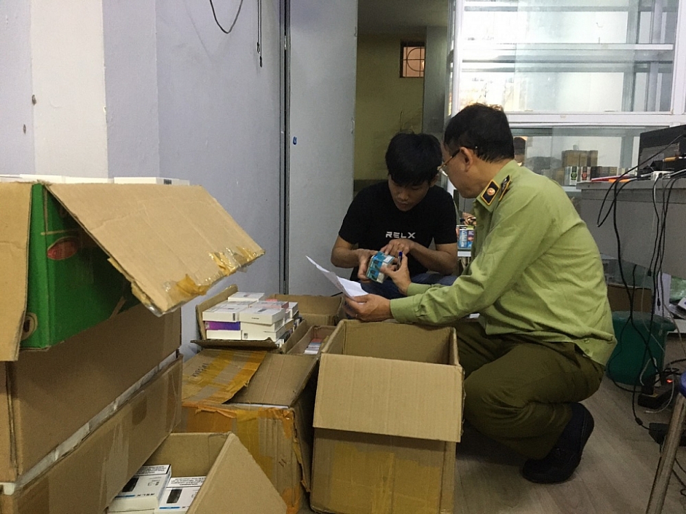 Thu giữ hơn 1.600 sản phẩm thuốc lá điện tử