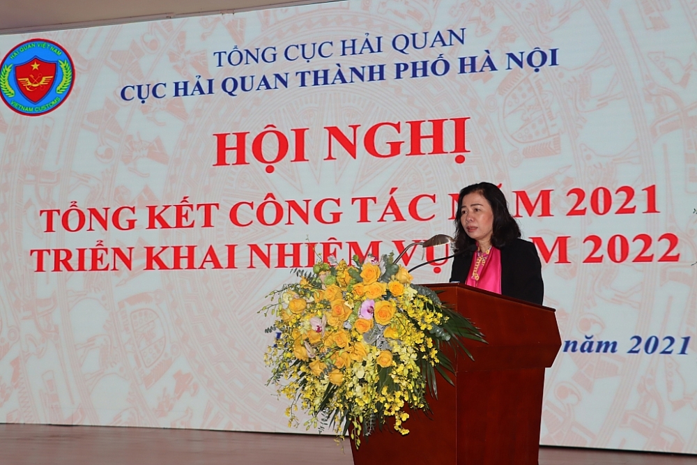 Thứ trưởng Bộ Tài chính Vũ Thị Mai phát biểu chỉ đạo hội nghị. Ảnh: Q.H
