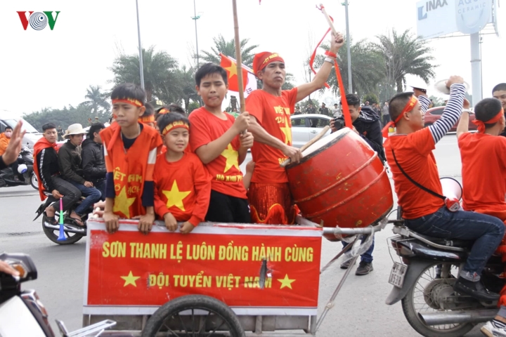 tro ve nuoc dt viet nam hanh phuc trong vong tay nguoi ham mo